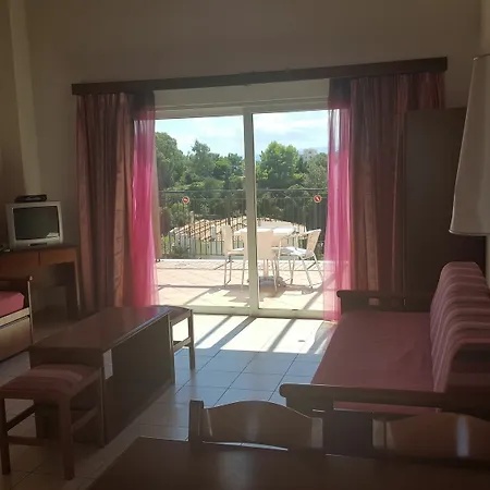 La Skalavista Skala (Kefalonia)